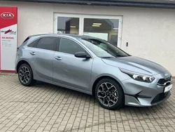 Silber Neu 2025 Kia Ceed 4 Limousine | 27.990 € (Etwas zu teuer)