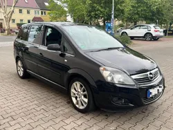 Schwarz Gebraucht 2011 Opel Zafira Sport Van / Kleinbus | 3.800 € (Guter Preis)