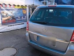 Grau Gebraucht 2008 Opel Zafira Van / Kleinbus | 1.500 € (Fairer Preis)