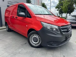 Rot Gebraucht 2015 Mercedes Vito Van / Kleinbus | 9.999 € (Etwas zu teuer)