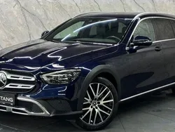 Blau Gebraucht 2021 Mercedes E220 Limousine | 33.400 € (Fairer Preis)