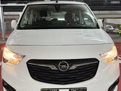 Weiß Gebraucht 2020 Opel Combo Life Selection Van / Kleinbus | 10.500 € (Guter Preis)