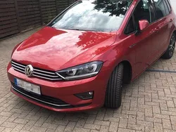 Rot Gebraucht 2015 VW Golf Sportsvan LOUNGE Van / Kleinbus | 10.250 € (Fairer Preis)