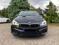 Schwarz Gebraucht 2015 BMW 218 Active Tourer Efficient Dynamics Van / Kleinbus | 9.990 € (Fairer Preis)