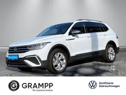 Weiß Gebraucht 2024 VW Tiguan Allspace Life SUV | 31.960 € (Superpreis)