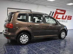 Braun Gebraucht 2015 VW Touran Van / Kleinbus | 9.470 € (Guter Preis)