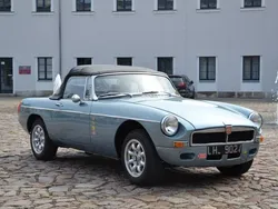 Blau Gebraucht 1992 MG B Cabrio | 17.900 €