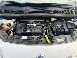 Weiß Gebraucht 2010 Citroën C3 Picasso SELECTION Van / Kleinbus | 1.000 € (Superpreis)