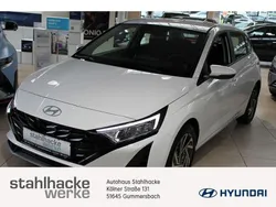 Weiß Neu 2025 Hyundai i20 Trend Limousine | 20.990 € (Fairer Preis)