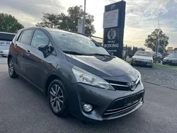 Grau Gebraucht 2015 Toyota Verso Van / Kleinbus | 5.500 € (Guter Preis)