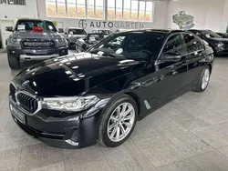 Black sapphire metallic Gebraucht 2020 BMW 520 Performance Limousine | 28.950 € (Fairer Preis)