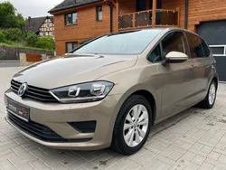 Pyramid gold metallic Gebraucht 2015 VW Golf Sportsvan Trendline Van / Kleinbus | 9.990 € (Fairer Preis)