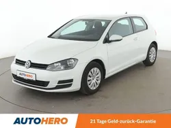 Weiß Gebraucht 2015 VW Golf VII Trendline Limousine | 9.530 € (Fairer Preis)