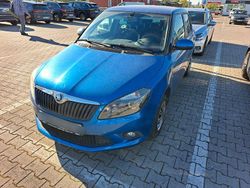 Blau Gebraucht 2015 Skoda Fabia Fresh Kleinwagen | 5.790 € (Fairer Preis)