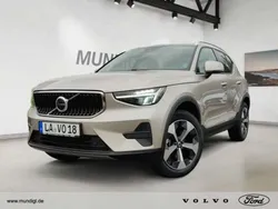 Bright dusk / metallic Gebraucht 2023 Volvo XC40 Core SUV | 36.320 € (Fairer Preis)