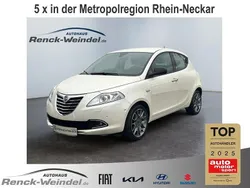 Weiss Gebraucht 2012 Lancia Ypsilon Gold Kleinwagen | 7.989 € (Fairer Preis)