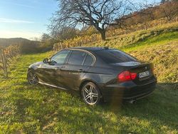 Schwarz Gebraucht 2011 BMW 320 Efficient Dynamics Limousine | 6.490 € (Fairer Preis)