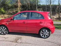 Rot Gebraucht 2015 Nissan Micra Kleinwagen | 5.000 € (Fairer Preis)
