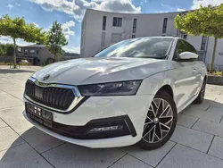Weiß Gebraucht 2020 Skoda Octavia Ambition Kombi | 20.500 € (Fairer Preis)