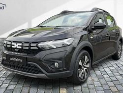 Schwarz / perlmuttschwarz Neu 2025 Dacia Sandero Expression SUV | 20.470 €