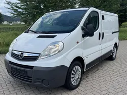 Weiß Gebraucht 2013 Opel Vivaro Van | 9.999 € (Etwas zu teuer)