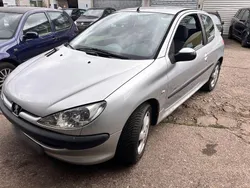 Grau Gebraucht 2005 Peugeot 206 Limousine | 1.100 € (Guter Preis)