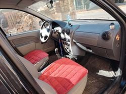 Schwarz Gebraucht 2009 Dacia Logan MCV Ambiance Limousine | 2.100 € (Fairer Preis)