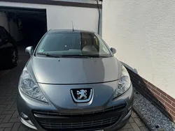 Grau Gebraucht 2010 Peugeot 207 CC Cabrio | 3.300 € (Fairer Preis)
