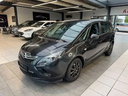 Schwarz Gebraucht 2016 Opel Zafira Tourer Business Edition Van / Kleinbus | 8.900 € (Guter Preis)