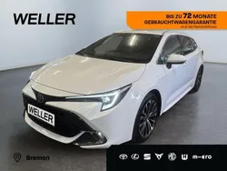 Weiss Gebraucht 2024 Toyota Corolla Team Kombi | 31.979 € (Teuer)