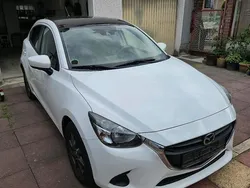 Weiß Gebraucht 2018 Mazda 2 Signature Kleinwagen | 7.499 € (Guter Preis)