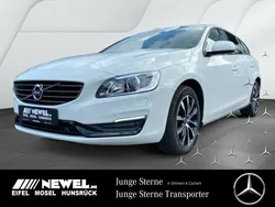 White solid ice white / solid Gebraucht 2017 Volvo V60 Linje Svart Kombi | 21.444 € (Teuer)