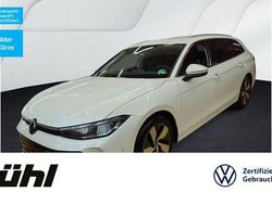 Weiß Gebraucht 2025 VW Passat Elegance Kombi | 35.690 € (Fairer Preis)