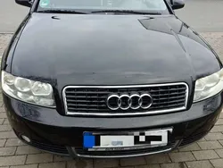 Schwarz Gebraucht 2002 Audi A4 Kombi | 2.000 € (Guter Preis)