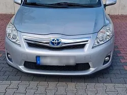 Silber Gebraucht 2010 Toyota Auris Hybrid Executive Kleinwagen | 6.999 € (Etwas zu teuer)