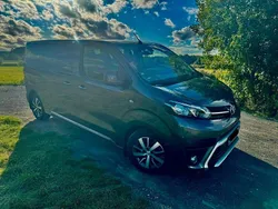 Grau Gebraucht 2017 Toyota Proace Van | 22.950 € (Etwas zu teuer)
