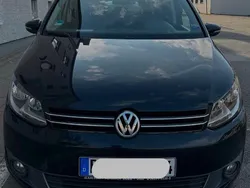 Schwarz Gebraucht 2015 VW Touran Van / Kleinbus | 11.500 € (Fairer Preis)