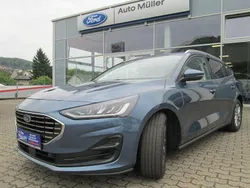 Blau Gebraucht 2023 Ford Focus Titanium Limousine | 22.500 € (Fairer Preis)