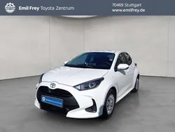 Schneeweiß Gebraucht 2025 Toyota Yaris Hybrid Business Edition Limousine | 21.450 € (Guter Preis)