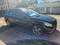 Schwarz Gebraucht 2011 Mercedes R350 Van / Kleinbus | 4.500 €