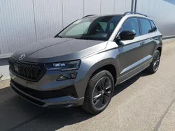Graphitgrau metallic Neu 2025 Skoda Karoq SportLine SUV | 40.990 € (Etwas zu teuer)