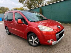 Rot Gebraucht 2010 Peugeot Partner Tepee Van / Kleinbus | 3.450 € (Superpreis)