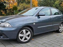 Grau Gebraucht 2006 Seat Ibiza Sport Kleinwagen | 2.500 € (Fairer Preis)