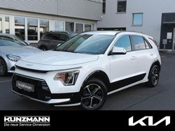 Weiß Gebraucht 2023 Kia Niro Vision SUV | 23.722 € (Guter Preis)