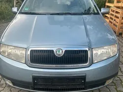 Grün Gebraucht 2001 Skoda Fabia Limousine | 1.600 € (Fairer Preis)