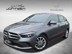 Grau Gebraucht 2019 Mercedes B200 Van / Kleinbus | 27.555 € (Teuer)