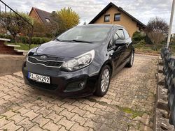 Blau Gebraucht 2014 Kia Rio FIFA World Cup Edition Kleinwagen | 6.990 € (Fairer Preis)