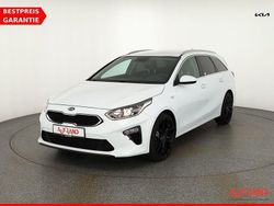 Weiß Gebraucht 2022 Kia Ceed Sportswagon Vision Kombi | 19.990 € (Fairer Preis)