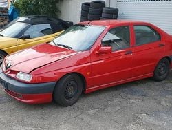 Rot Gebraucht 1998 Alfa Romeo 146 Limousine | 2.000 €