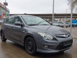 Grau Gebraucht 2011 Hyundai i30 Classic Limousine | 1.999 € (Superpreis)